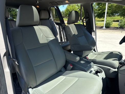 Used 2014 Honda Odyssey Touring image 34