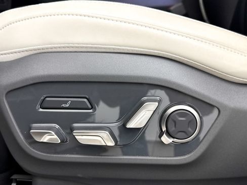 Used 2024 Kia EV9 GT-Line AWD/4WD image 30