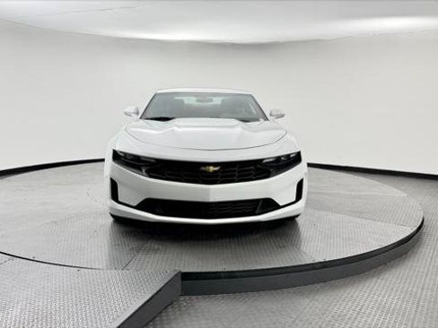 Used 2023 Chevrolet Camaro LT RWD image 12