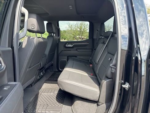 Used 2026 GMC Sierra 1500 SLT AWD/4WD image 11