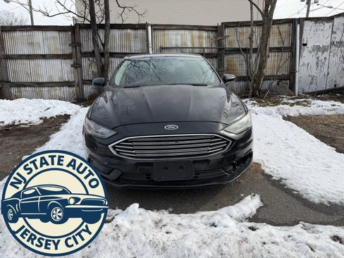 Used 2018 Ford Fusion SE image 6
