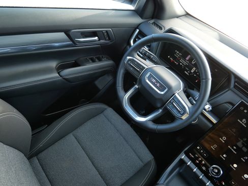 Used 2025 GMC Terrain Elevation image 9