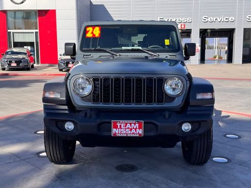 Used 2024 Jeep Wrangler Sport S image 3