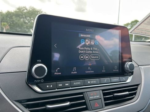 Certified 2025 Nissan Altima 2.5 SR FWD image 33