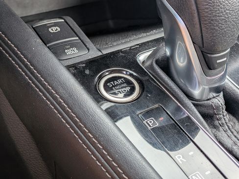 Used 2021 Nissan Kicks SR w/ Interior Electronics Package FWD image 28