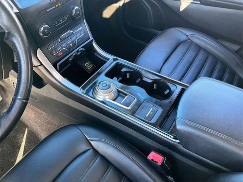 Used 2019 Ford Edge SEL w/ Equipment Group 201A image 13