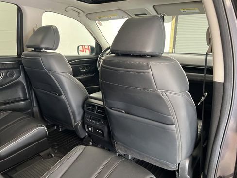 Used 2024 Honda Pilot Elite image 12