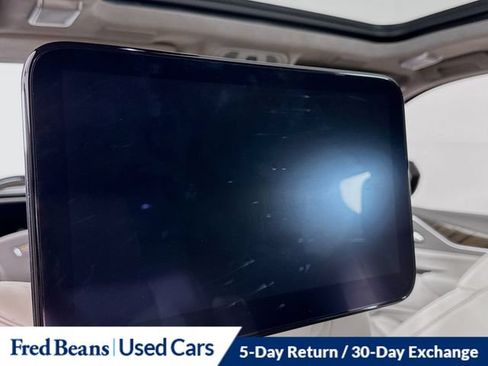 Used 2022 Cadillac Escalade Premium Luxury Platinum AWD/4WD image 33