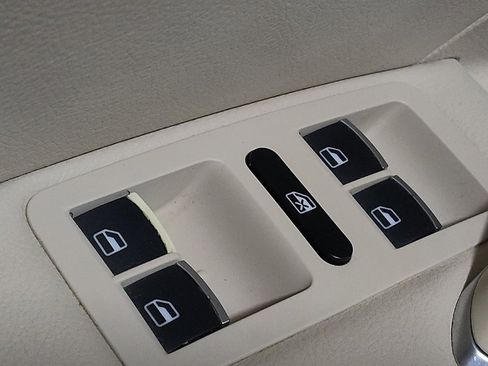 Used 2016 Volkswagen Passat 1.8T SE w/ Lighting Package (P06) image 27