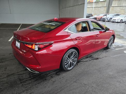 Used 2025 Lexus ES 350 w/ Premium Package FWD image 5