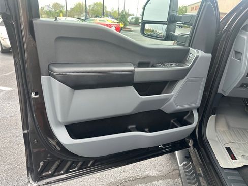 Used 2024 Ford F250 XLT image 21