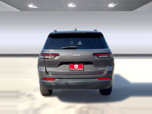 New 2025 Jeep Grand Cherokee L Laredo w/ Luxury Tech Group I image 9