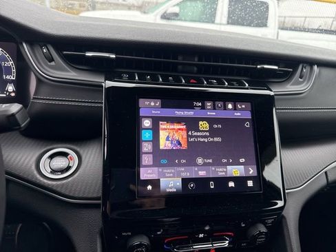 Used 2024 Jeep Grand Cherokee Laredo X w/ Luxury Tech Group I image 10