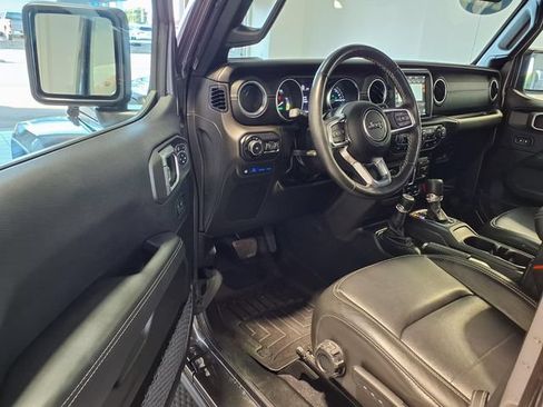 Used 2022 Jeep Wrangler Unlimited Sahara w/ Cold Weather Group AWD/4WD image 7