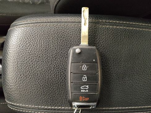 Used 2021 Kia Rio S FWD image 32