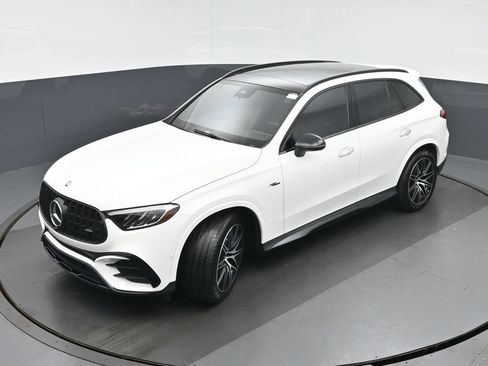 Used 2024 Mercedes-Benz GLC 43 AMG 4MATIC image 34