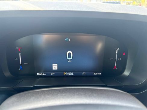 Used 2025 Ford Maverick Lariat AWD/4WD image 24