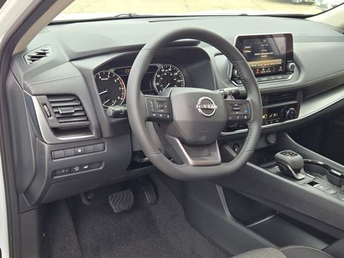 New 2026 Nissan Rogue SV FWD image 20