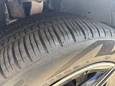 Used 2025 Mercedes-Benz GLS 450 4MATIC image 12