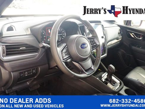 Used 2025 Subaru Forester Limited AWD/4WD image 21