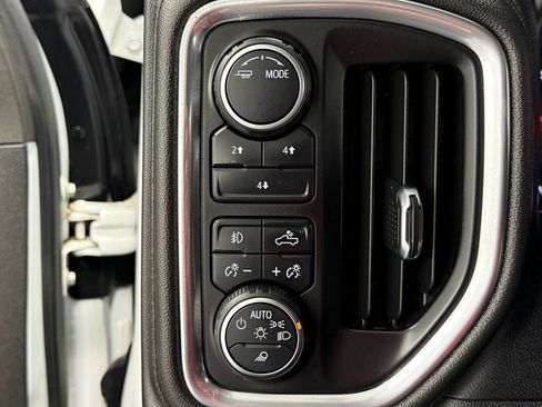 Used 2022 Chevrolet Silverado 2500 LT w/ Convenience Package image 20