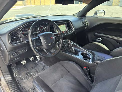 Used 2018 Dodge Challenger R/T Scat Pack RWD image 14
