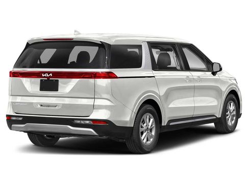 Used 2024 Kia Carnival LX FWD image 2