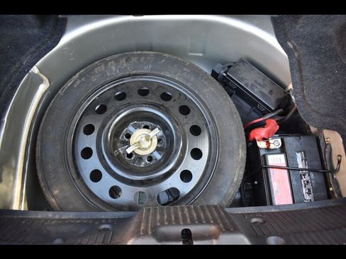 Used 2004 Ford Thunderbird RWD image 22