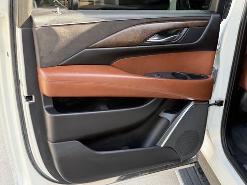 Used 2015 Cadillac Escalade ESV Premium AWD/4WD image 20