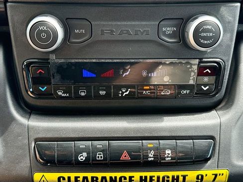 Used 2024 RAM ProMaster 3500 FWD image 16