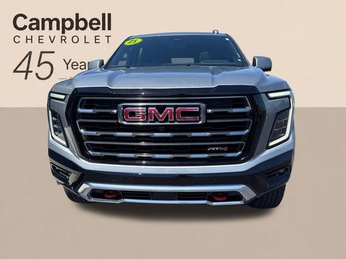 Used 2025 GMC Yukon AT4 w/ AT4 Premium Package AWD/4WD image 8