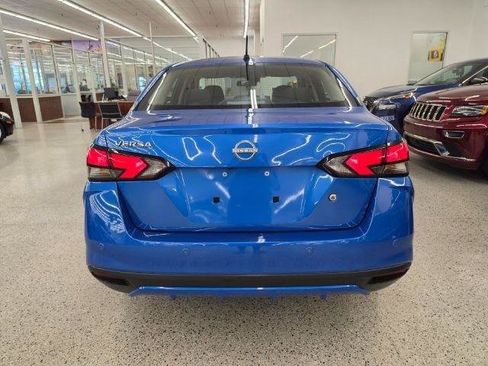 Used 2023 Nissan Versa S w/ S Plus Package FWD image 6