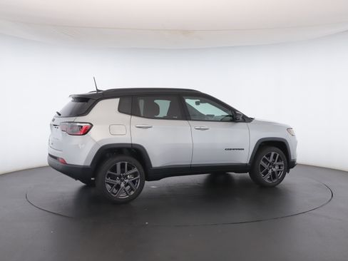 Used 2026 Jeep Compass Limited image 26