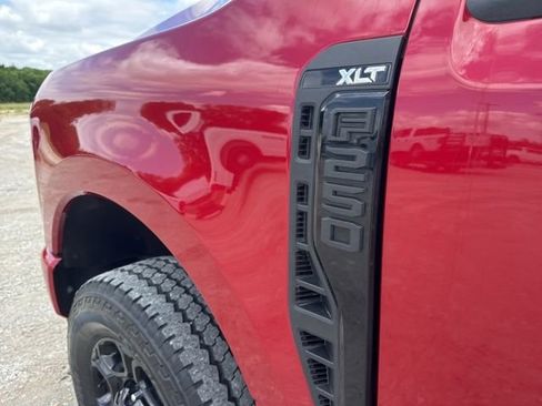 Used 2024 Ford F250 XLT w/ XLT Premium Package AWD/4WD image 10
