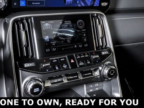 Used 2025 Lexus LX 700h Overtrail image 26