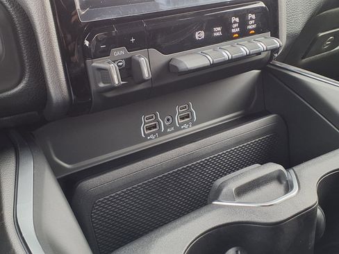 New 2026 RAM 2500 Lone Star AWD/4WD image 13