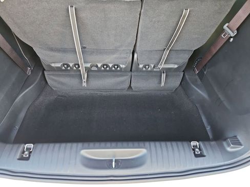 New 2026 Chrysler Pacifica Select image 32