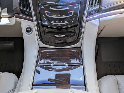 Used 2015 Cadillac Escalade ESV Premium AWD/4WD image 18