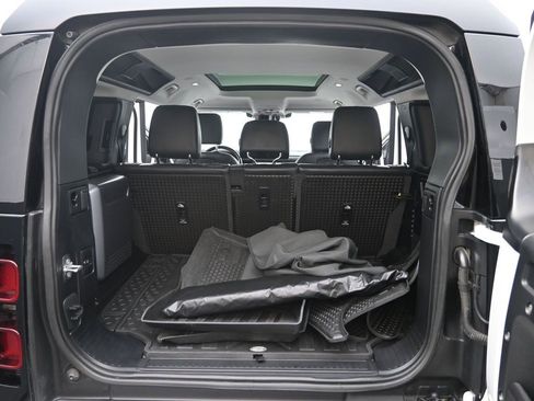 Used 2021 Land Rover Defender 110 S image 15