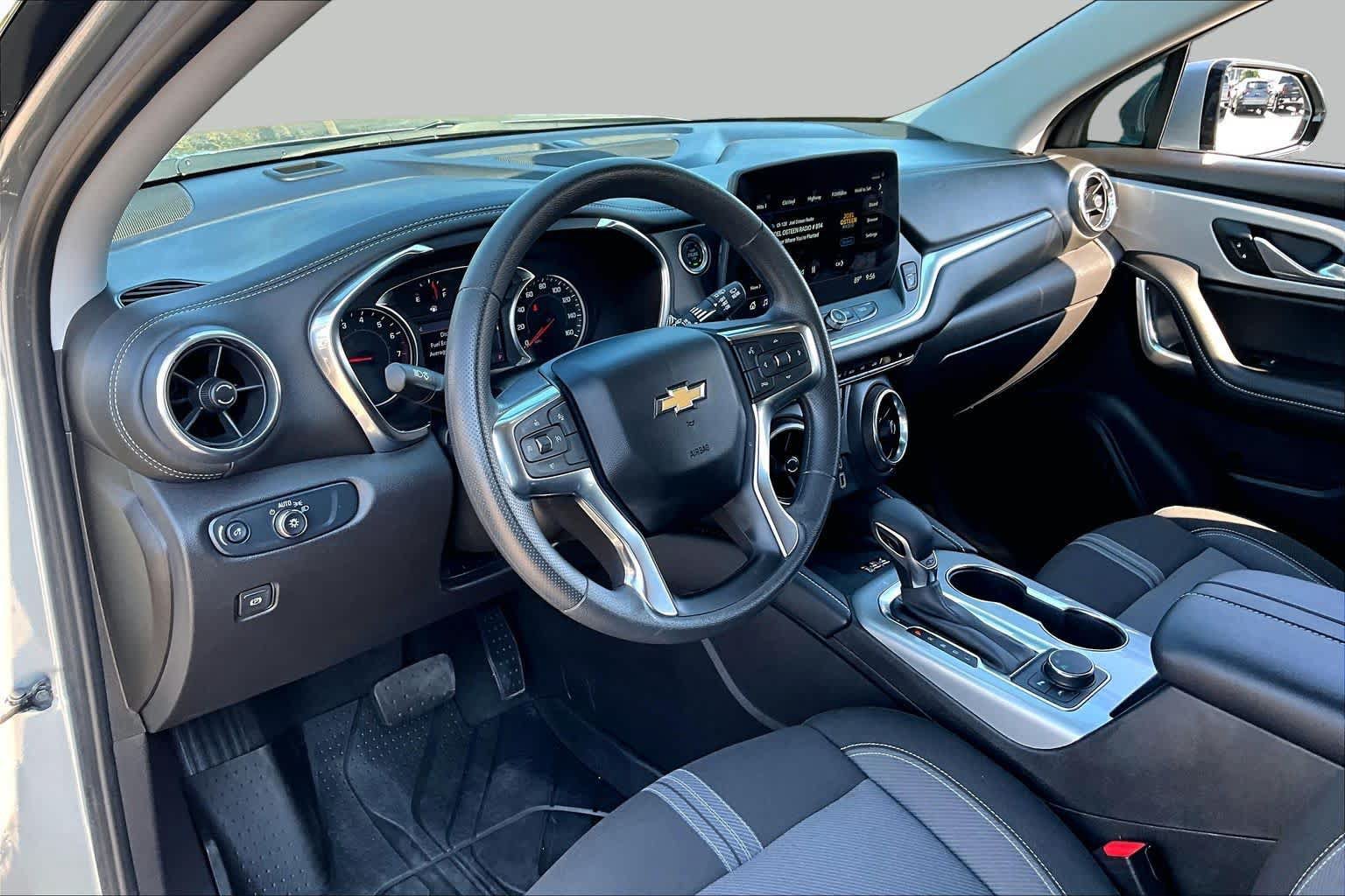 Certified 2024 Chevrolet Blazer LT w/ Convenience Package FWD image 18