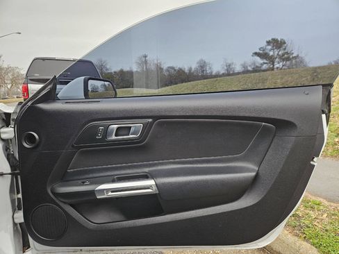 Used 2019 Ford Mustang Coupe image 16