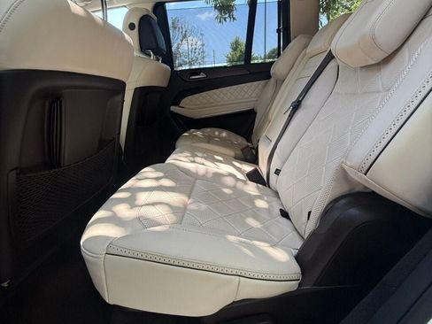 Used 2018 Mercedes-Benz GLS 550 4MATIC image 40