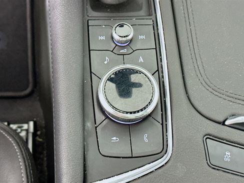 Used 2025 Cadillac XT6 Sport image 26