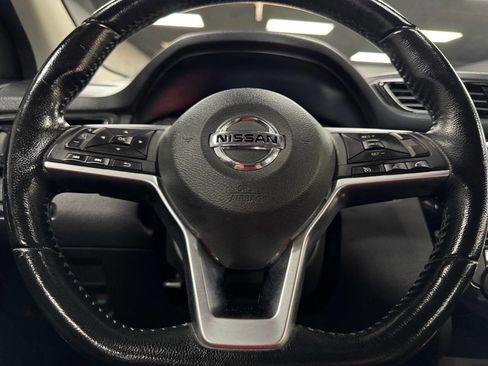 Used 2021 Nissan Rogue Sport SV image 19