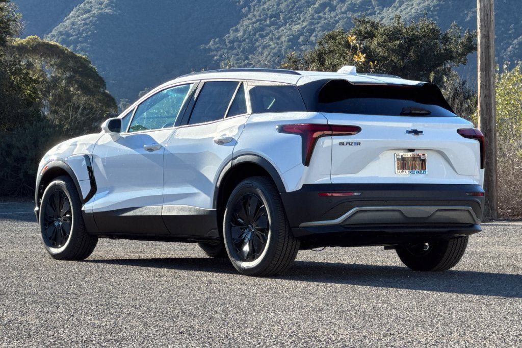 New 2026 Chevrolet Blazer EV LT w/ Midnight/Sport Edition FWD image 6