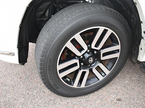 Used 2018 Toyota 4Runner Limited image 9