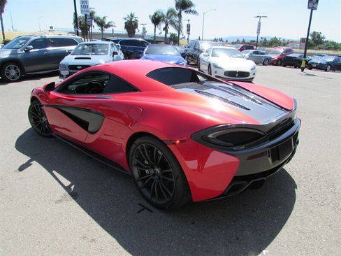 Used 2017 McLaren 570S Coupe image 5