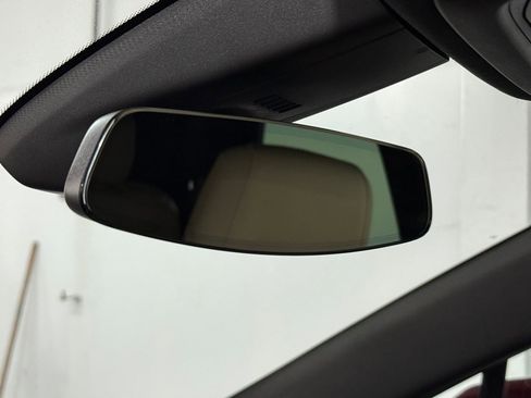 Used 2017 Cadillac XT5 Luxury w/ Driver Awareness Package image 17