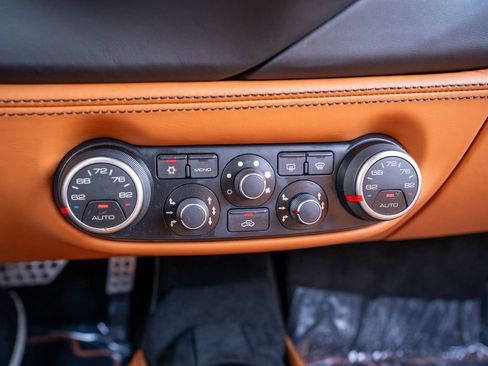 Used 2018 Ferrari 488 Spider RWD image 43