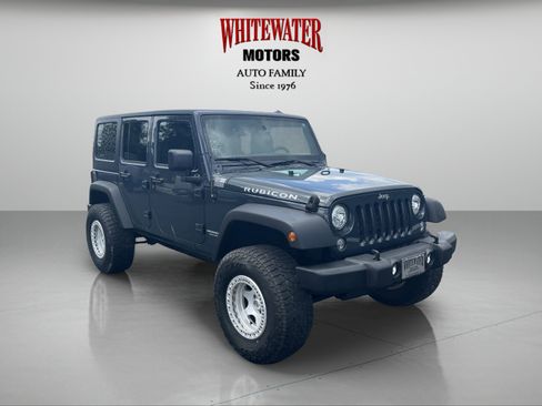 Used 2017 Jeep Wrangler Unlimited Rubicon w/ Connectivity Group AWD/4WD image 7